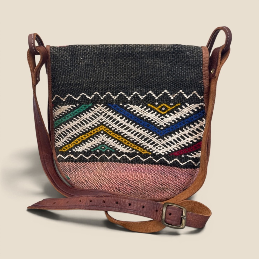 Moroccan-style crossbody bag kilim-pattern wool fabric flap brown leather strap